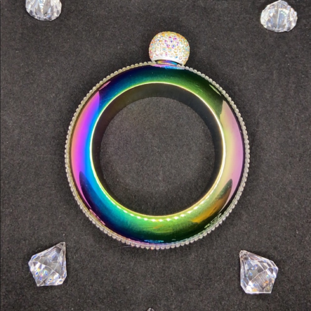 Bracelet Flask - Picture 3 of 3